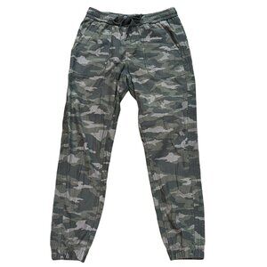 Athleta‎ Farallon Jogger Pants Size 4 Camo Green Travel Athletic Casual Lounge